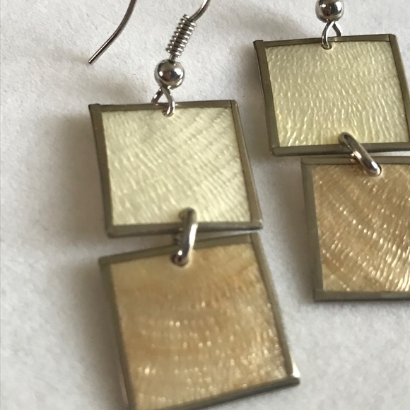 Capiz Shell Dangle Earrings - Picture 2 of 3